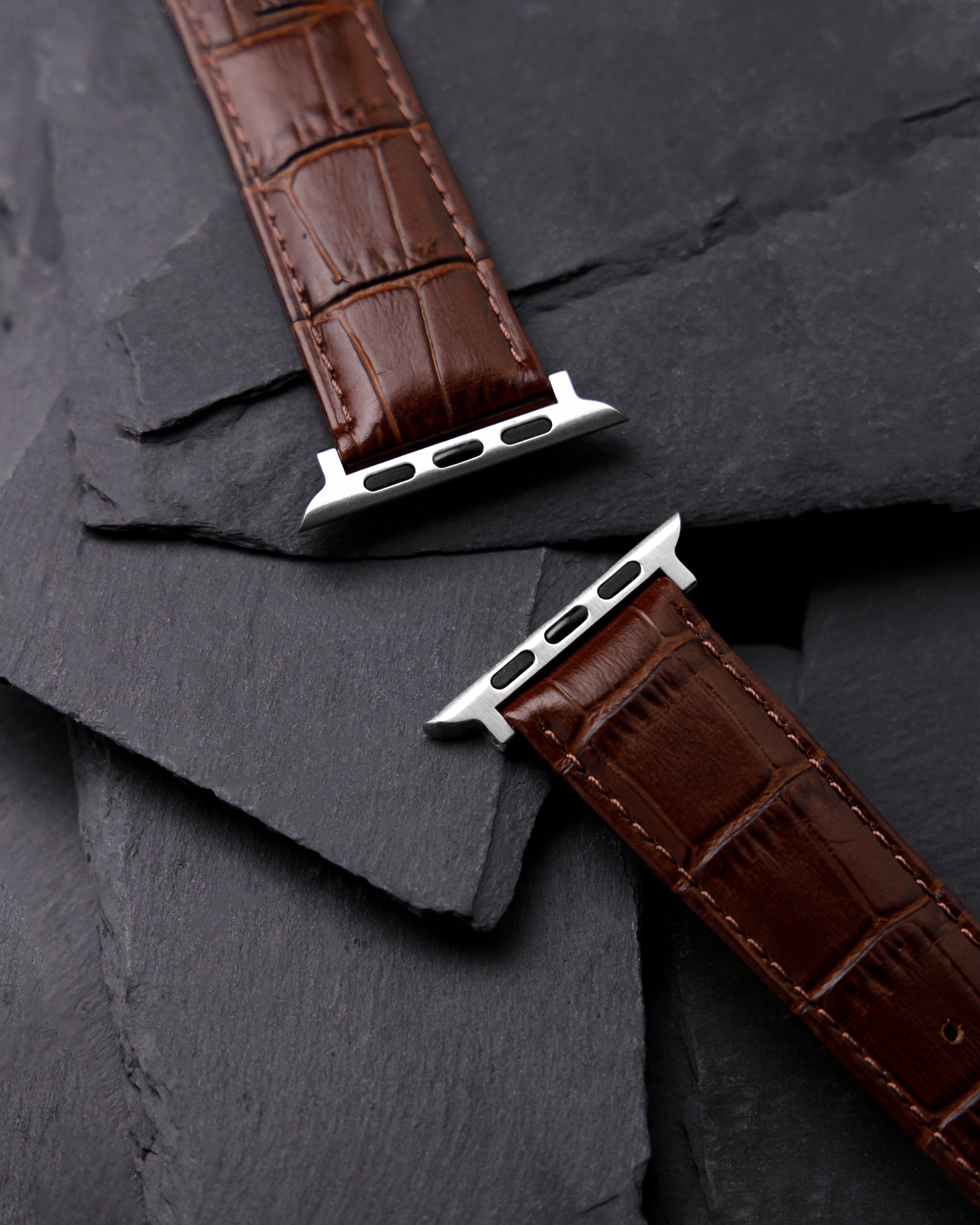 elysian-croco-leder-heren-apple-horlogeband-bruin-ELYSAM10417-scene3
