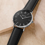 elysian-zilveren-dames-horloge-wit-plaat-zwart-klassiek-leder-horlogeband-ELY02200-detail