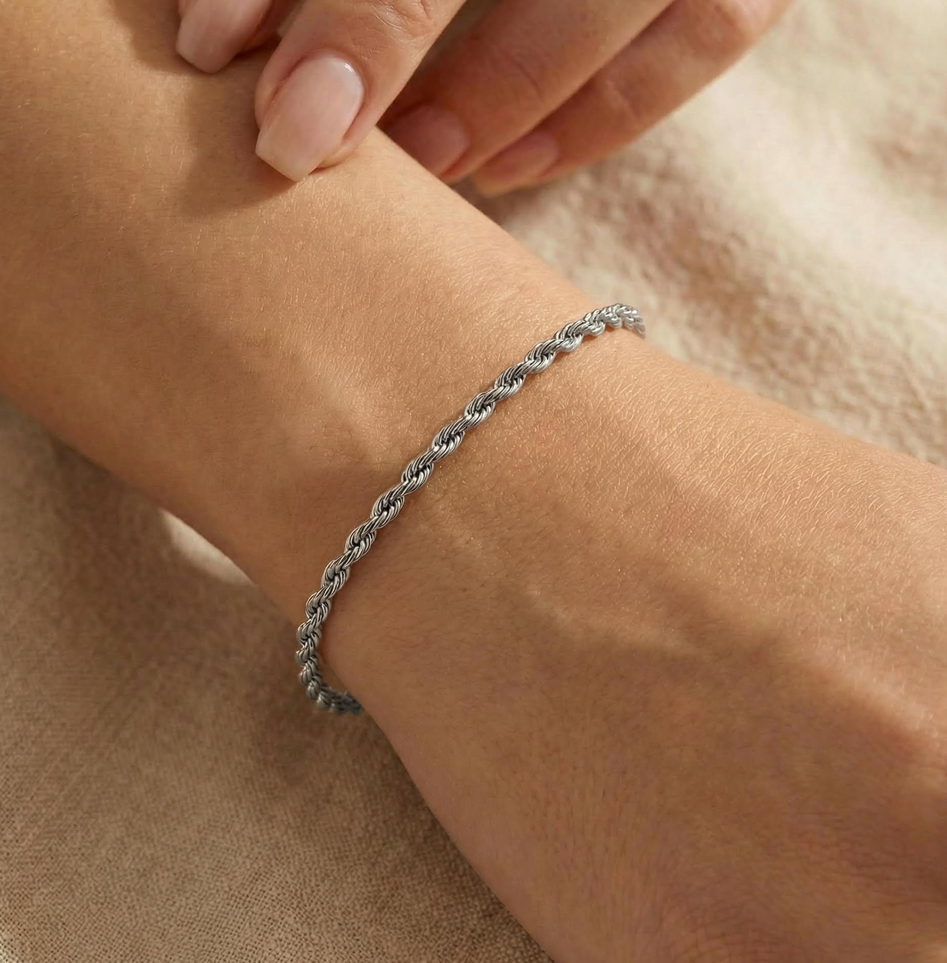 elysian-dames-armband-zilver-ELYBW1001-hand