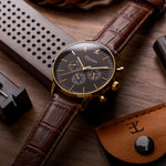 elysian-gouden-heren-horloge-zwart-plaat-bruin-croco-horlogeband-scene