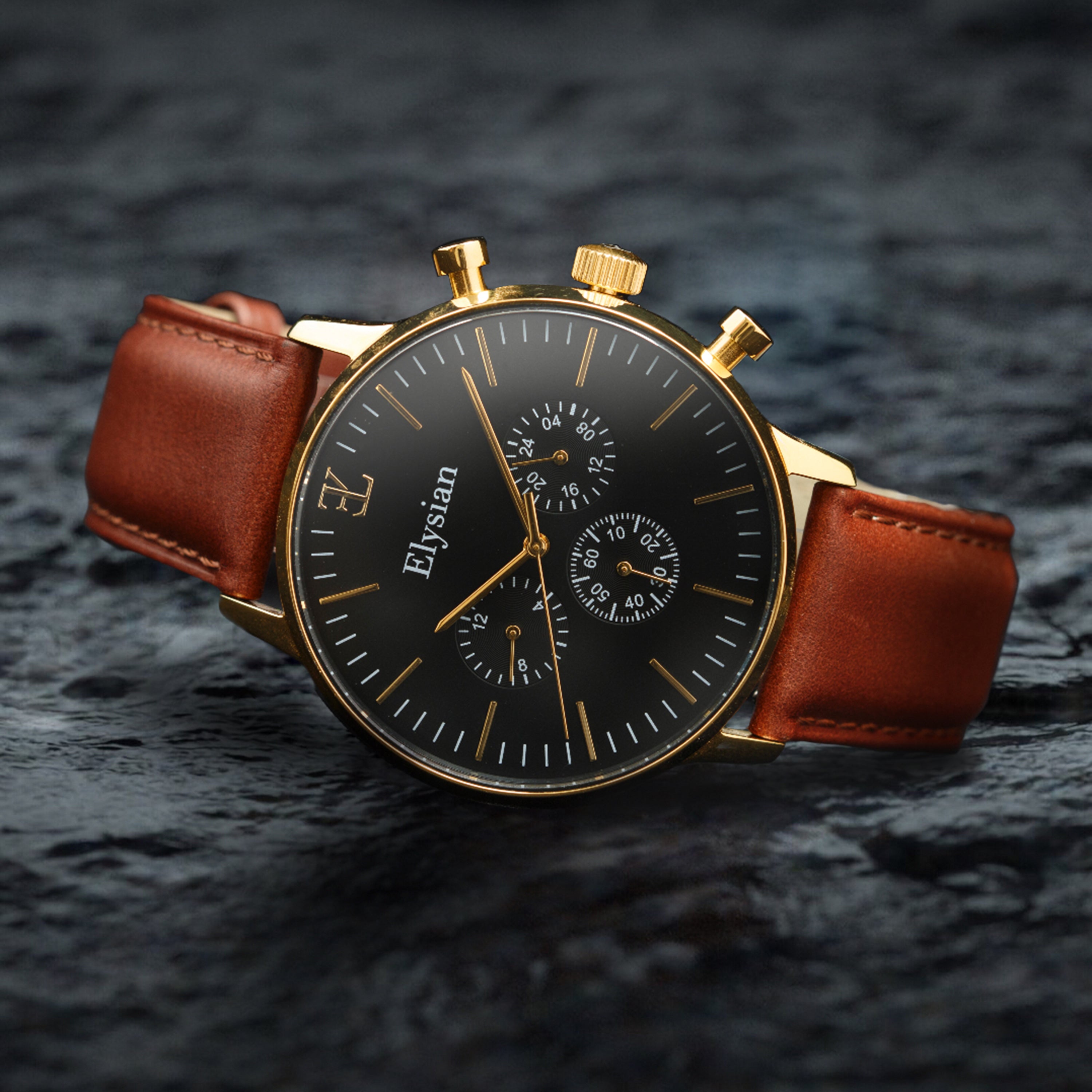 elysian-gouden-heren-horloge-zwart-plaat-bruin-klassiek-leder-horlogeband-ELYWM00113-second