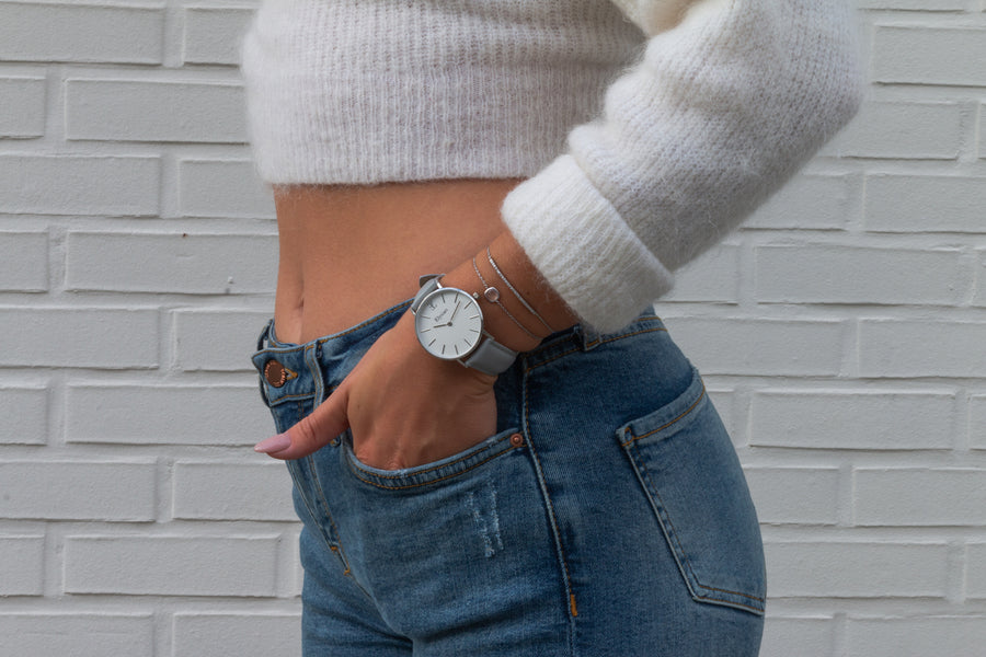 elysian-zilveren-dames-horloge-wit-plaat-grijs-klassiek-leder-horlogeband-ELY02210-second