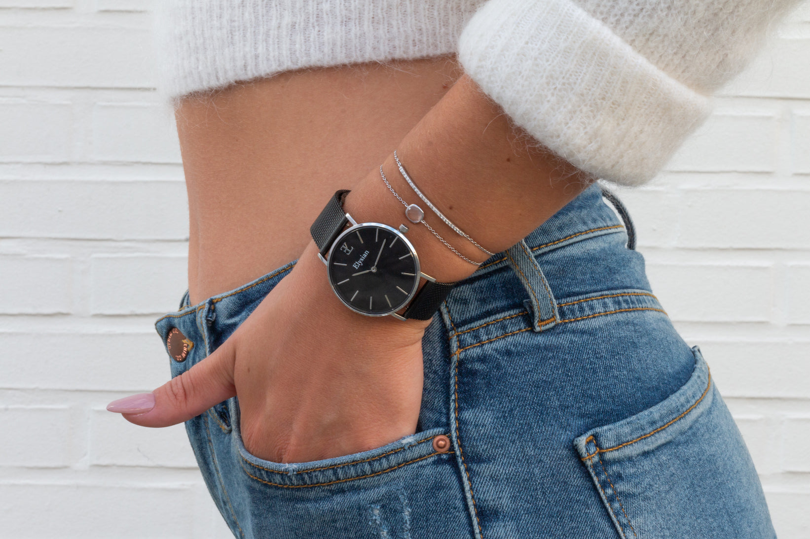 elysian-zilveren-dames-horloge-zwart-plaat-zwart-mesh-horlogeband-ELY02110-second