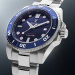 elysian-zilveren-heren-horloge-42mm-blauw-plaat-zilver-schakelband-horlogeband-ELYWM11041-macro