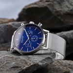 elysian-zilveren-heren-horloge-blauw-plaat-zilver-mesh-horlogeband-ELYWM01031-scene4