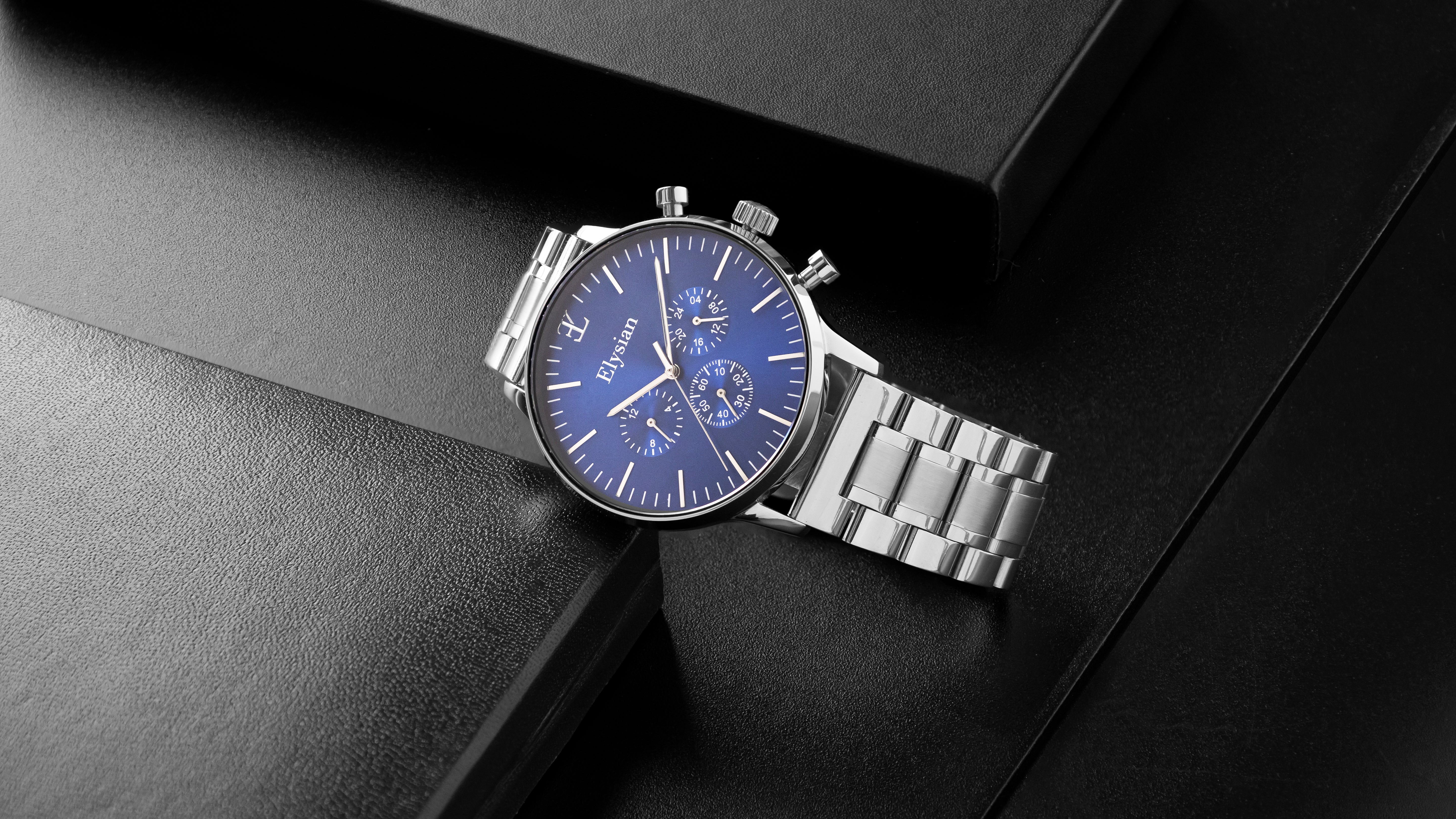 elysian-zilveren-heren-horloge-blauw-plaat-zilver-schakelband-horlogeband-ELYWM01041-extra5
