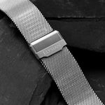 elysian-zilveren-heren-horloge-zwart-plaat-zilver-mesh-horlogeband-ELYWM01131-extra1