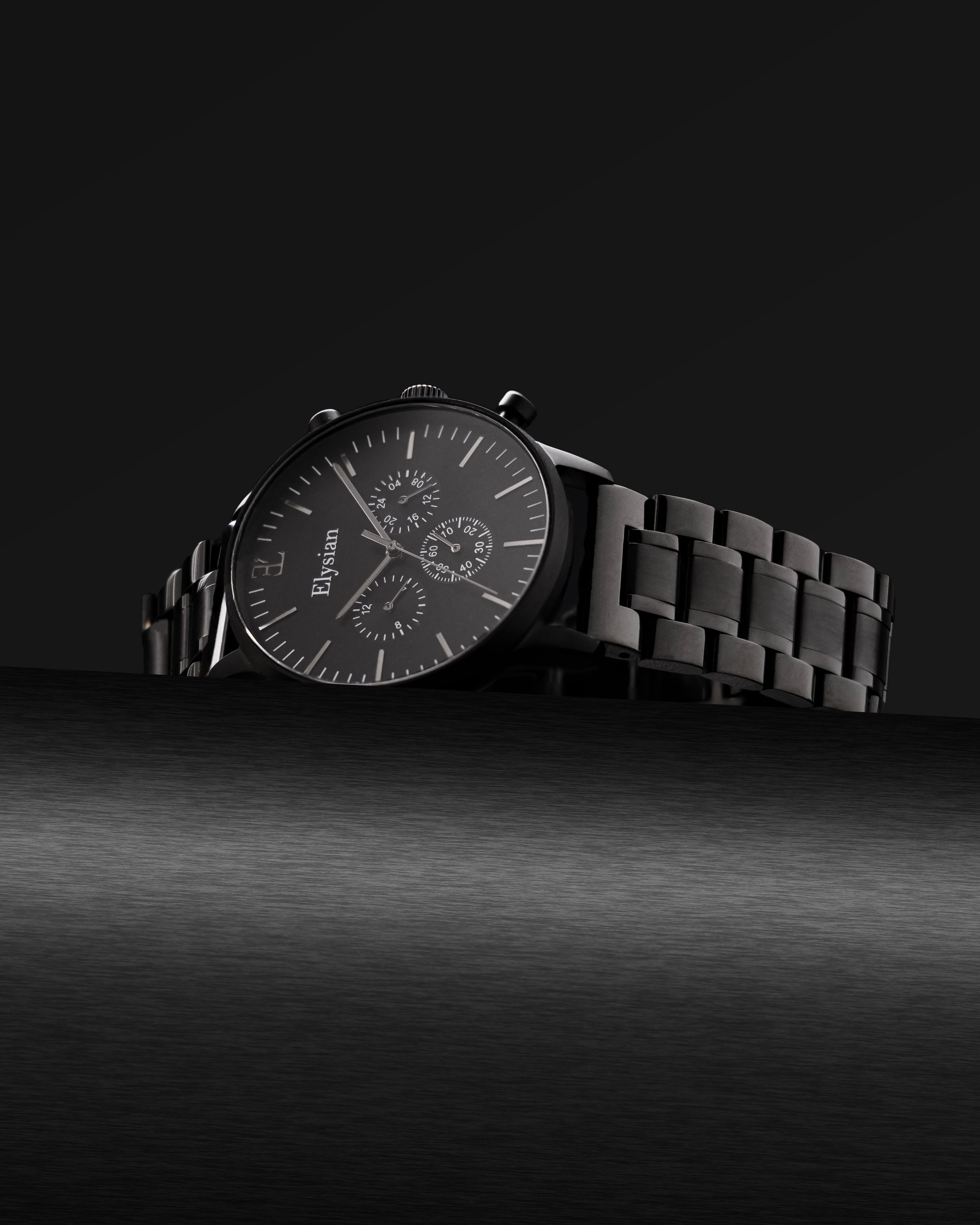 elysian-zwarte-heren-horloge-zwart-plaat-zwart-schakelband-horlogeband-ELYWM02140-scene