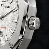 Elysian Octa White - Black Rubber, detail van de kroon met EL-gravering